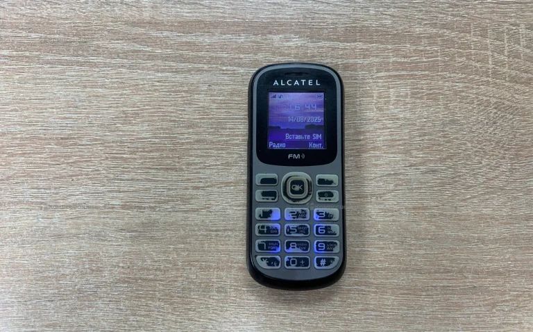 телефон Alcatel  One Touch 228