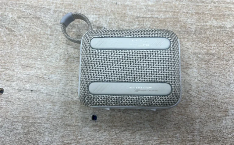 Колонка  JBL GO4