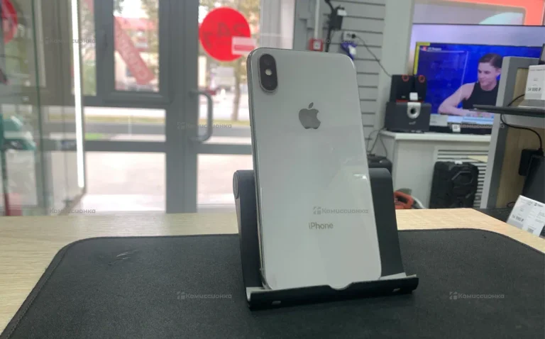 Apple iPhone X 3/64 ГБ