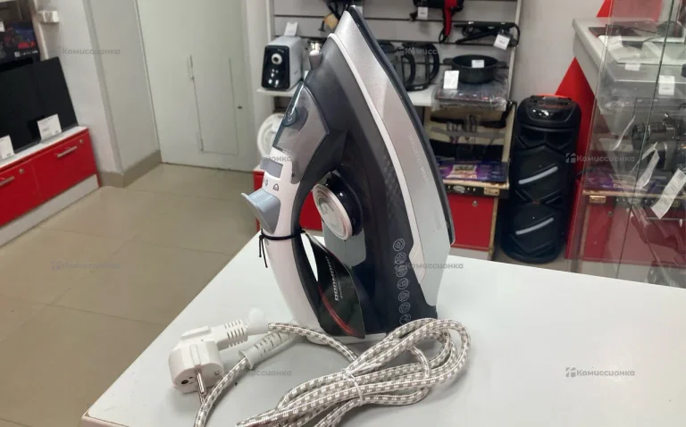 Утюг Red RI-C293