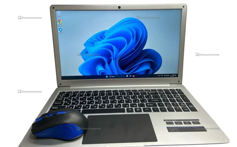 Ноутбук  Dexp Aquilon C15