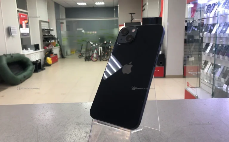 Apple iPhone 13 4/128 ГБ