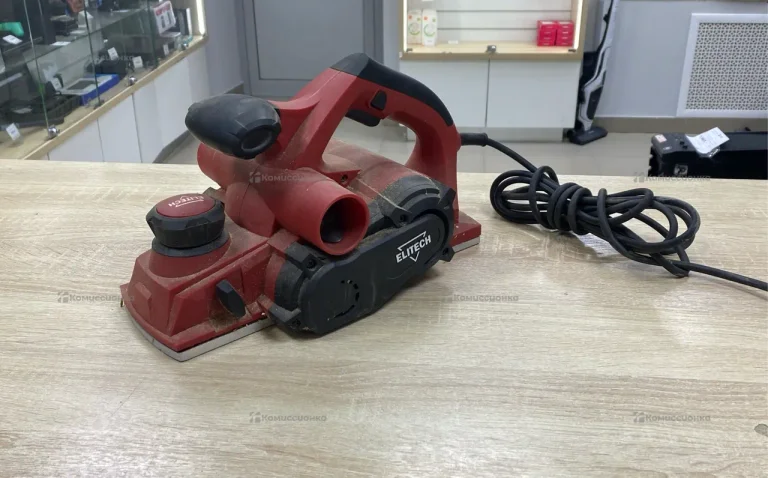 рубанок электрический ELITECH P110
