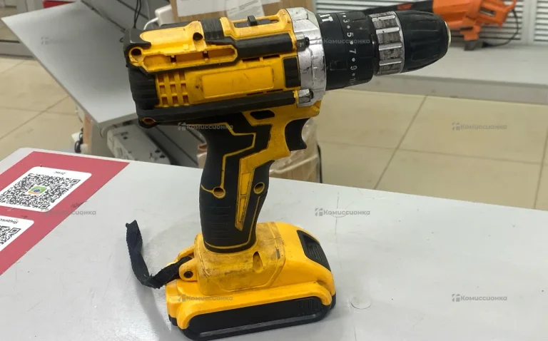 Шуруповерт dewalt replika