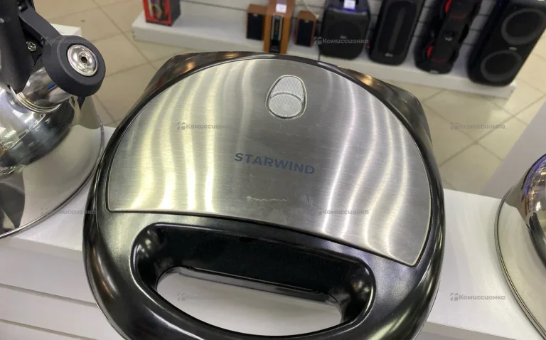 Вафельница Starwind