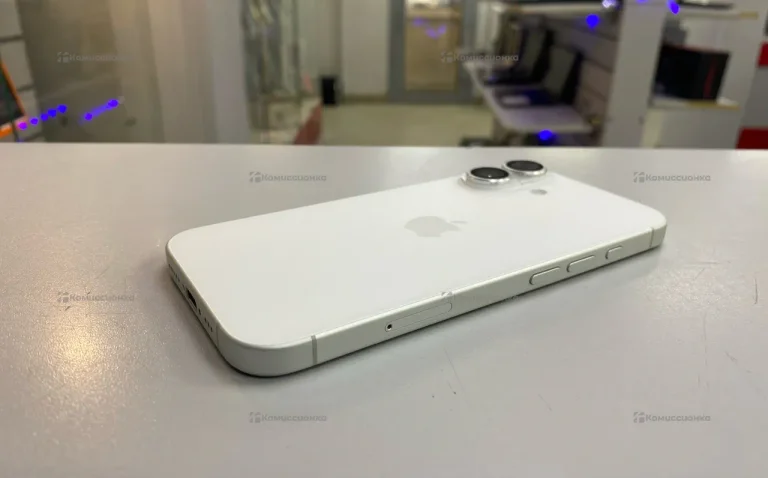 Apple iPhone 16 8/128 ГБ