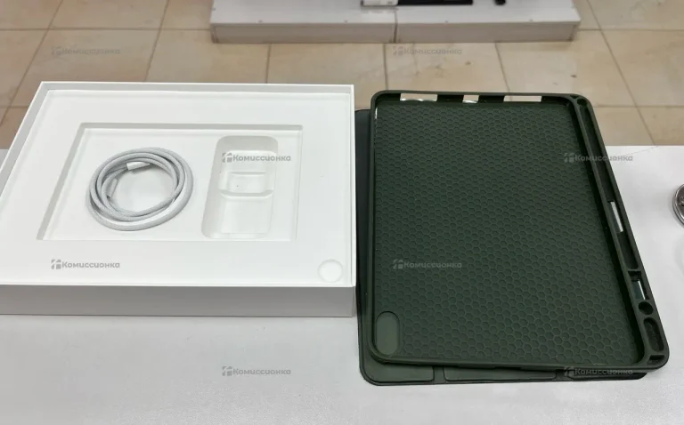 Планшет Apple iPad Air 4 2020 256GB