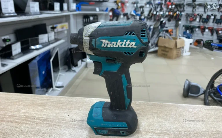 аккумуляторный гайковерт Makita DTD153