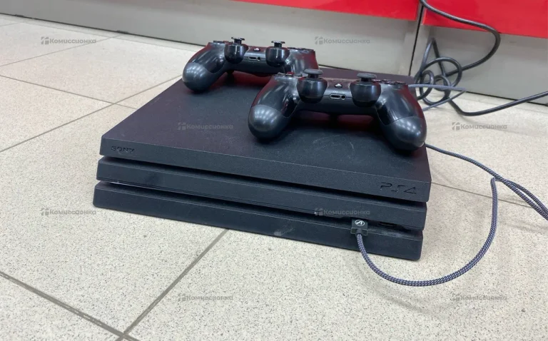 Приставка PS4. Приставка PS4 Pro 1Tb