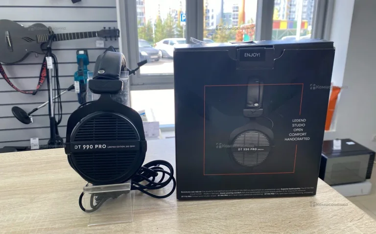 Наушники Beyerdynamic DT 990 PRO