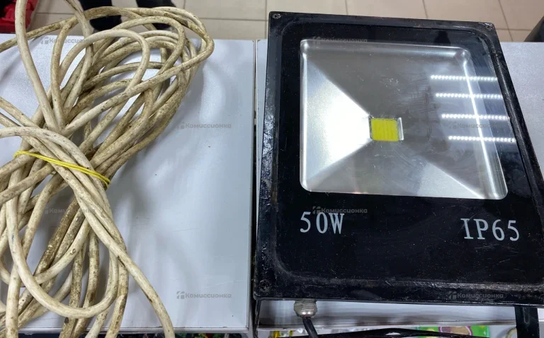 Прожектор 50W, IP65. 10м провод