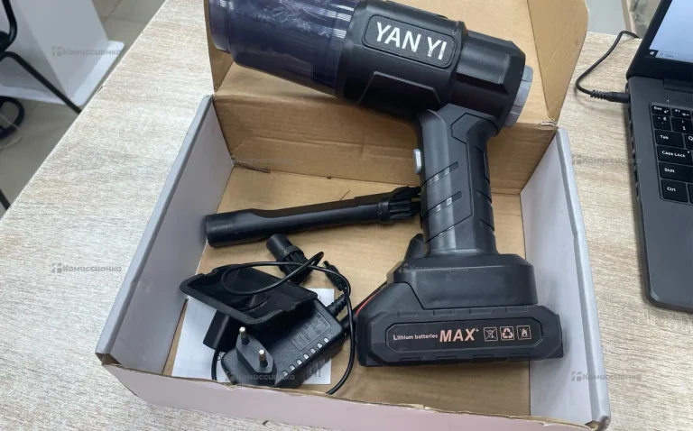 Пылесос  автомобильный Yan Y1