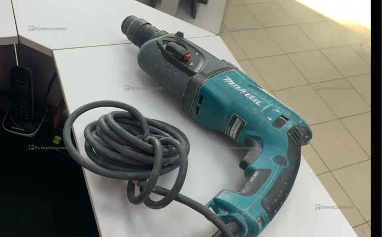 Перфоратор makita HR2470