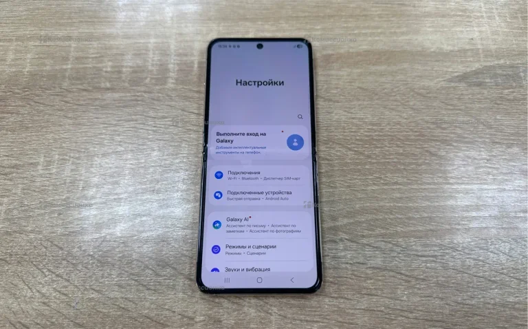 Samsung Galaxy Z Flip 8/256 ГБ