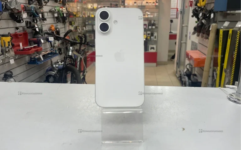 Apple iPhone 16 8/256 ГБ