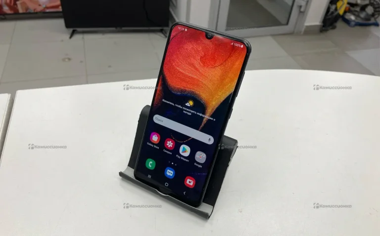 Samsung Galaxy A50 4/64 ГБ