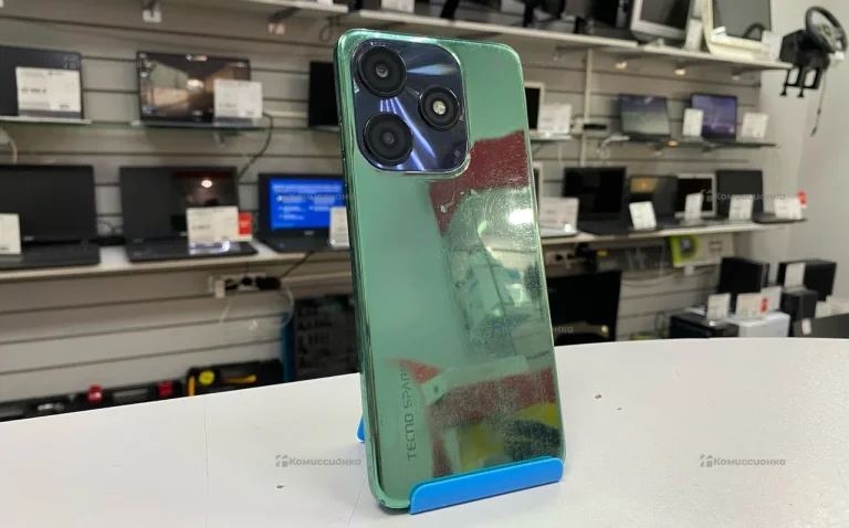 Телефон Tecno Spark 10C 4/64 ГБ
