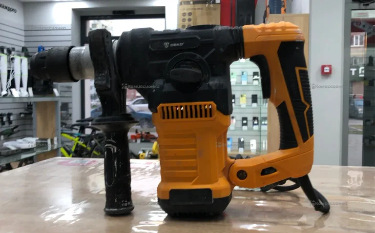 Перфоратор сетевой DEKO DKH2000