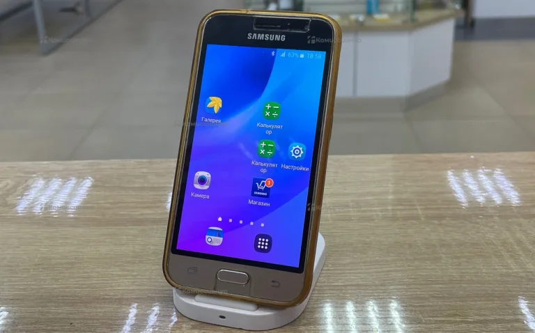 Samsung Galaxy J1 (2016) SM-J120F/DS 1/8 ГБ