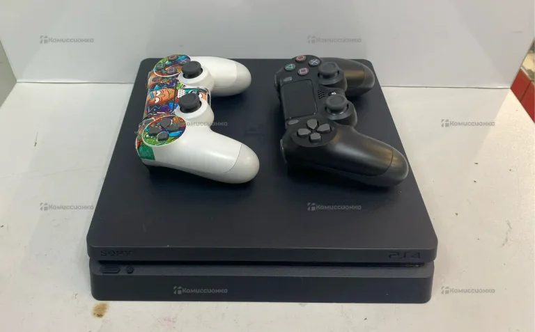 Приставка  PS4 Slim 1TB