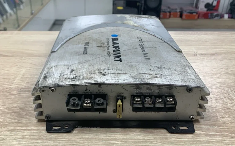 Усилитель  BLAUPUNKT