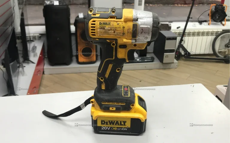 Гайковерт dewalt DCF880