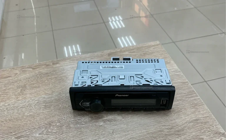 Автомагнитола  Aura  79DSP