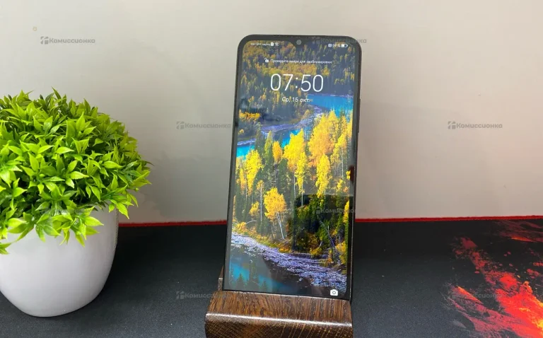 Телефон Huawei nova y61 4/128