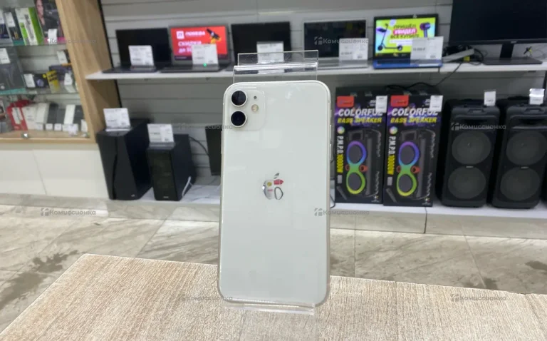 Apple iPhone 11 4/64 ГБ