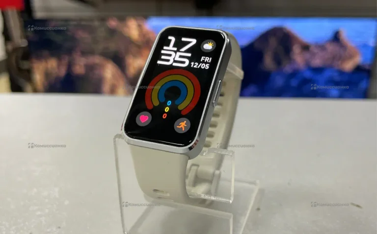 Часы Huawei Smart Band 10