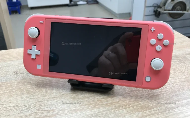 Приставка Nintendo Switch Lite