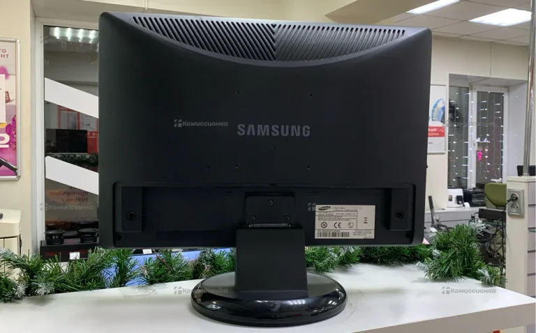 Монитор Samsung SyncMaster 206BW