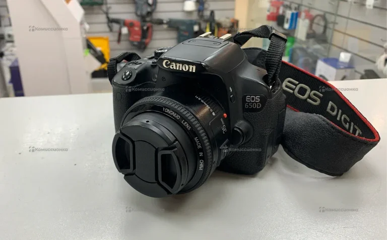 Фотоаппарат Canon EOS 650D объектив 35mm