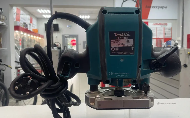 Фрезер makita RP0900K