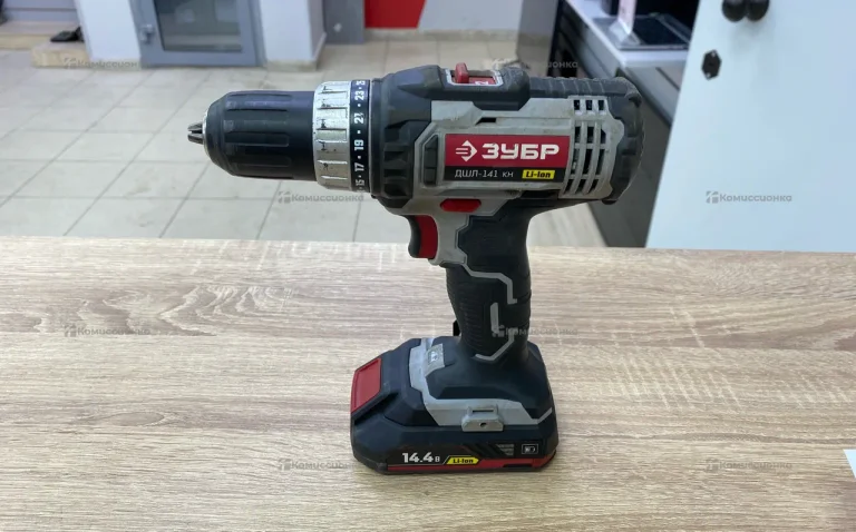Шуруповерт проводной Зубр ДШл 141