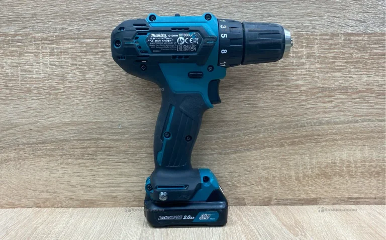 Аккумуляторная дрель-шуруповерт Makita DF333DWAE