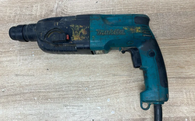 Перфоратор Makita HR2450