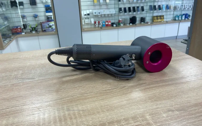 Фен Dyson реплика