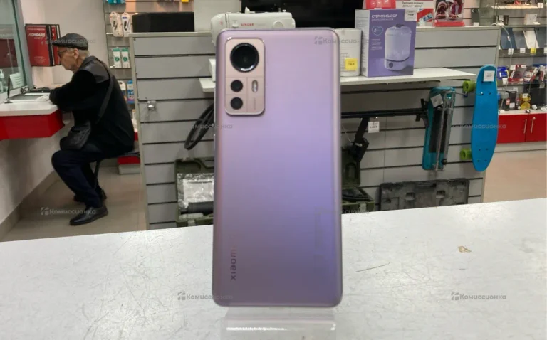 Xiaomi 12 8/128 ГБ