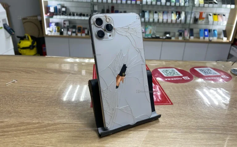 Apple iPhone 11 Pro Max 4/64 ГБ