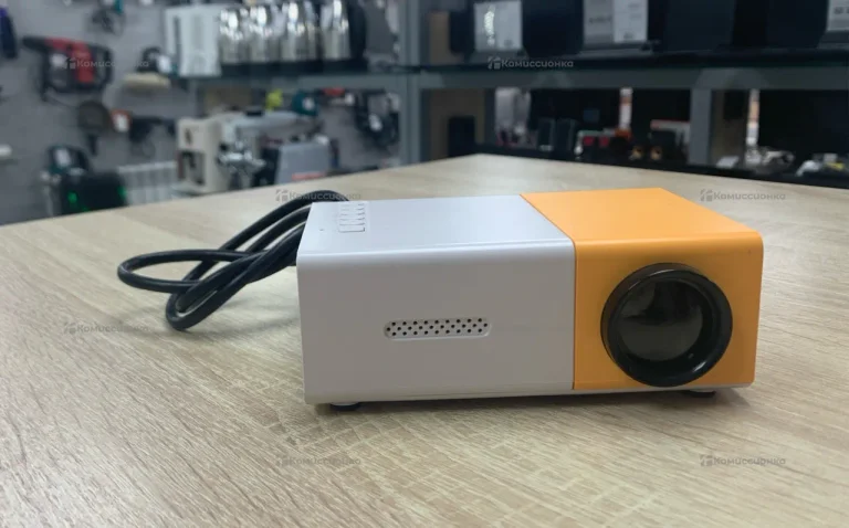 Проектор  Led