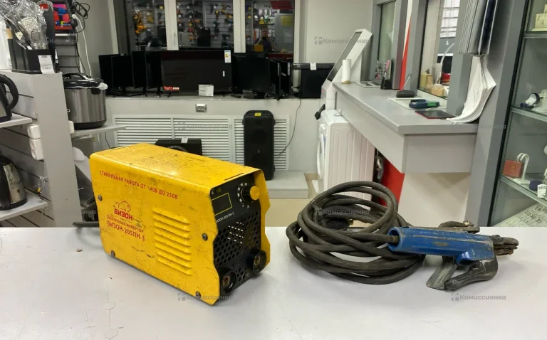 Сварочный аппарат инверторного типа БИЗОН 205 ПН-3