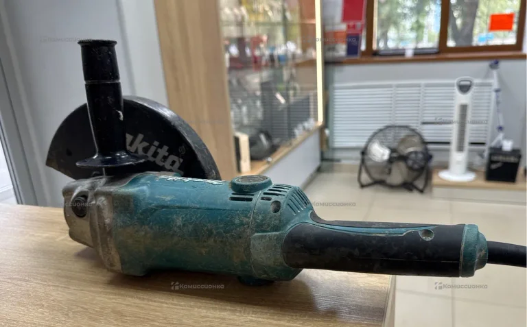 УШМ makita GA9050