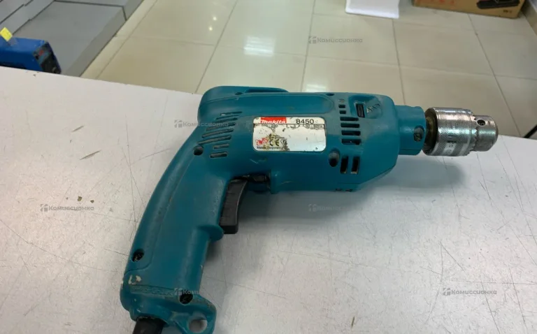 Дрель-шуруповерт makita 8450