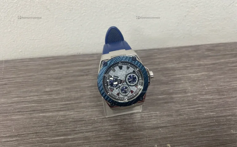 Часы  Guess w104G1