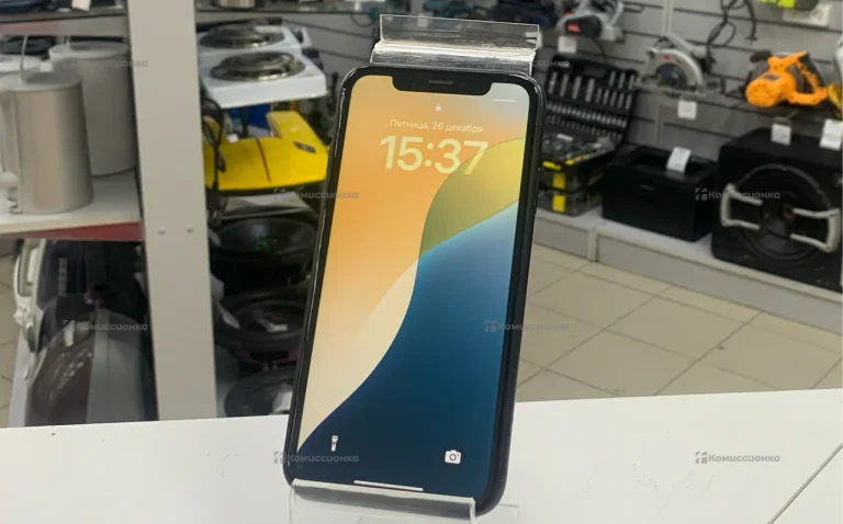 Apple iPhone XR 3/64 ГБ