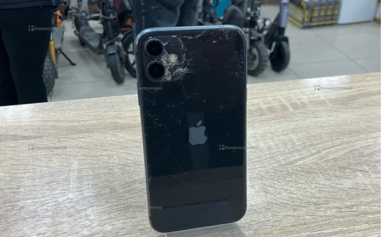 Apple iPhone 11 4/64 ГБ