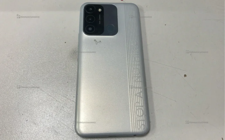 Tecno Spark 8C 4/64 ГБ