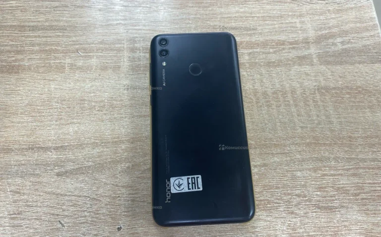 Honor 8C 3/32 ГБ
