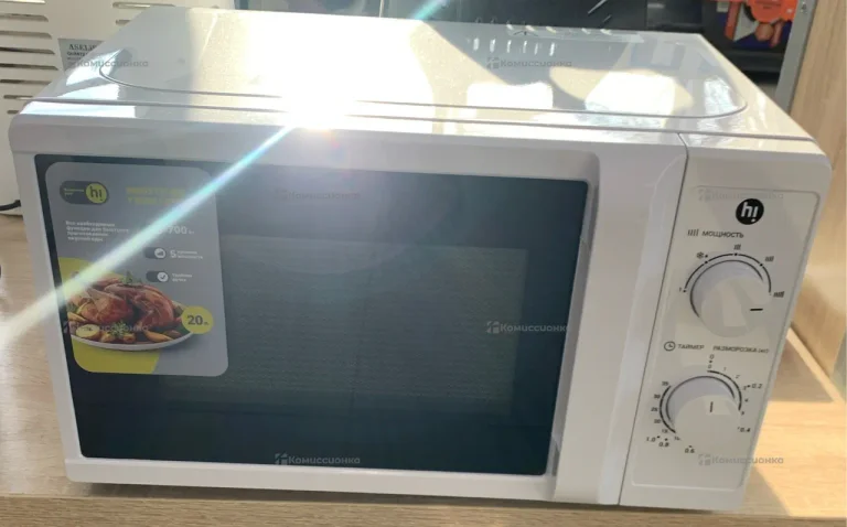 Микроволновая печь Hi M020W05